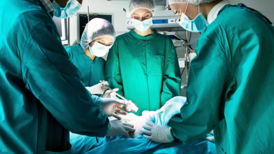 Surgical Technologists working in operation room