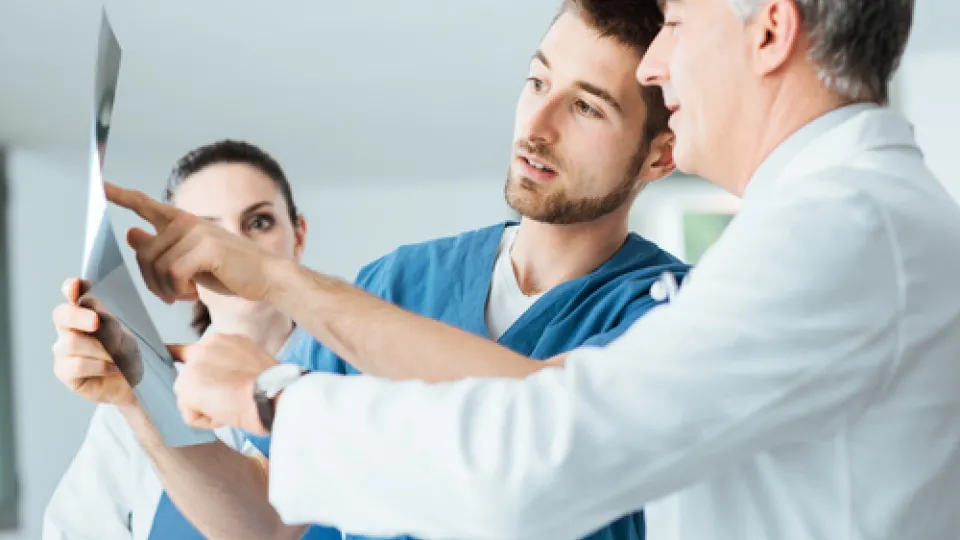 become radiology technologist