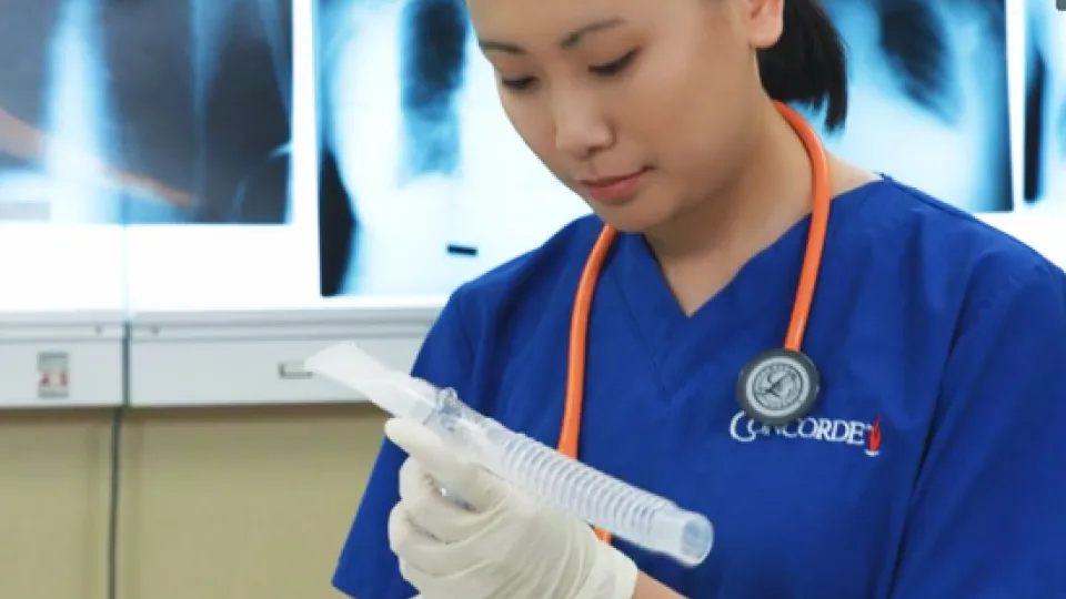 How to Decide Between Registered Nurse and Respiratory Therapist